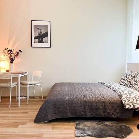 Bright Spacious Apartment In Riga With Free Parking Exterior foto