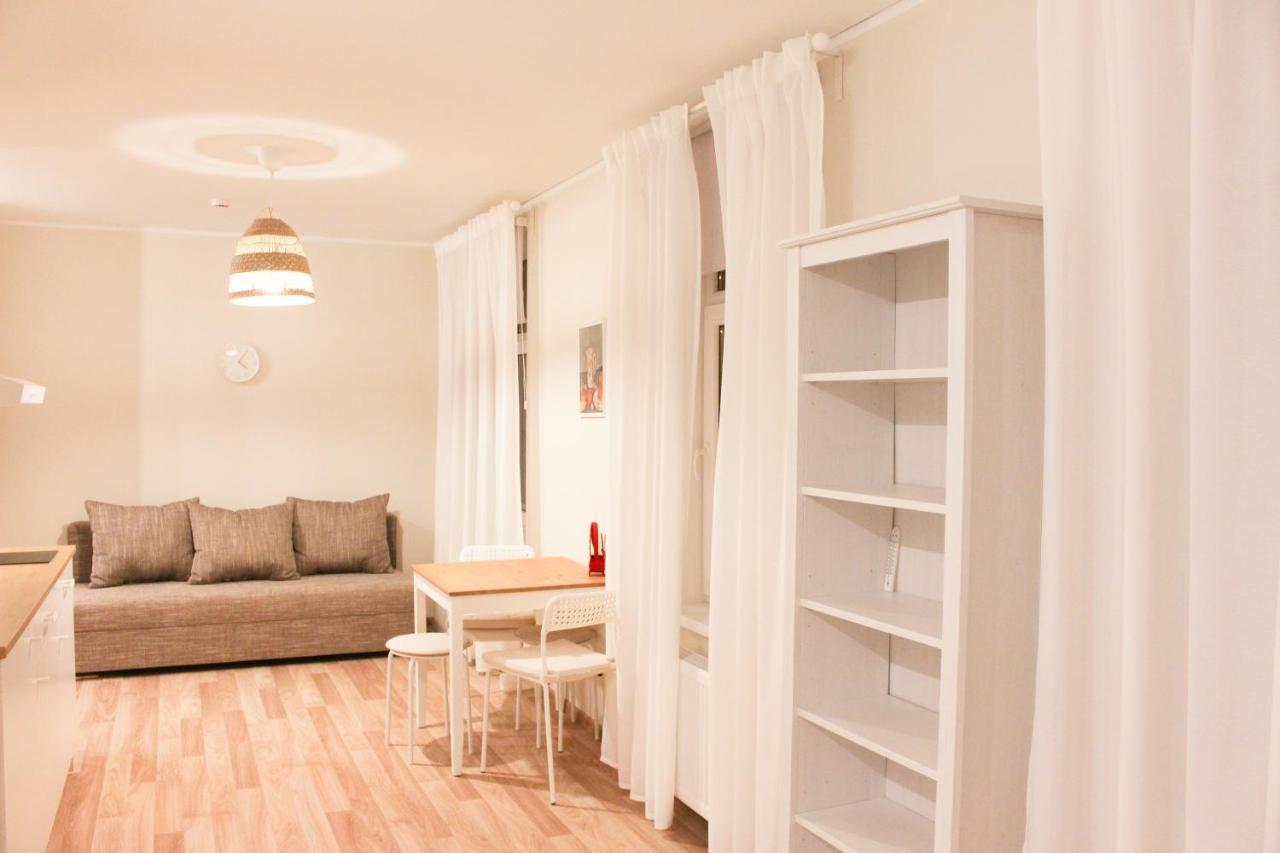 Bright Spacious Apartment In Riga With Free Parking Exterior foto