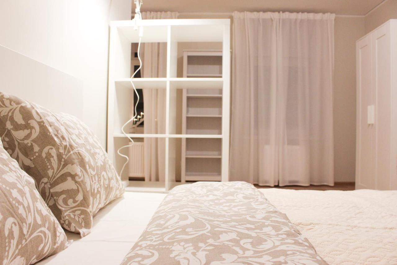 Bright Spacious Apartment In Riga With Free Parking Exterior foto