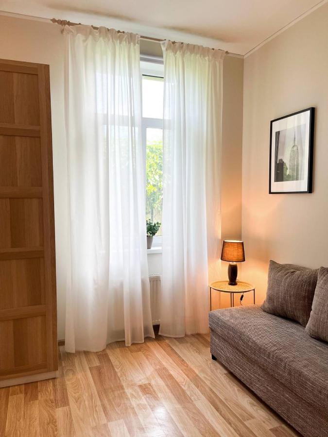 Bright Spacious Apartment In Riga With Free Parking Exterior foto