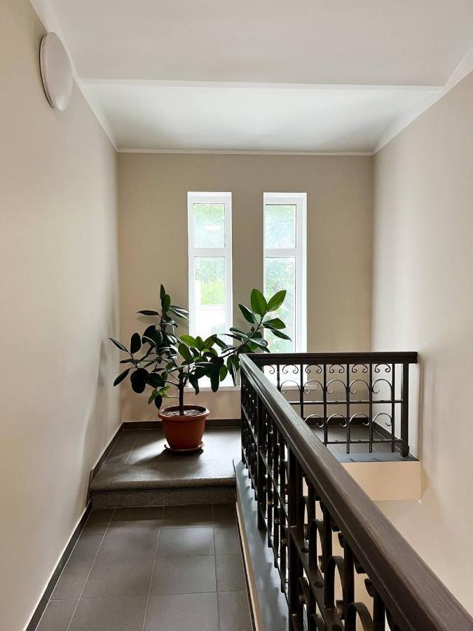 Bright Spacious Apartment In Riga With Free Parking Exterior foto